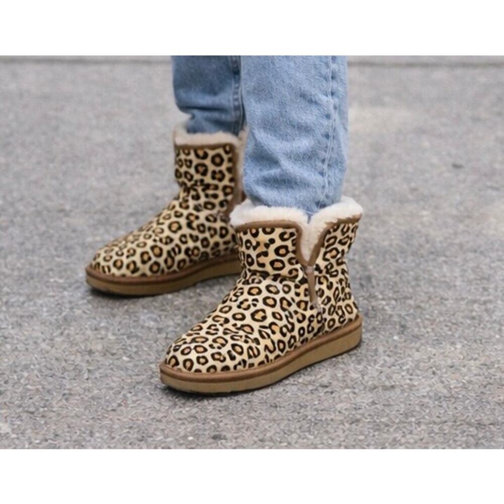 206 Collective Animal Cheetah Print Calf Hair Shearling Ankle Boots Size 11